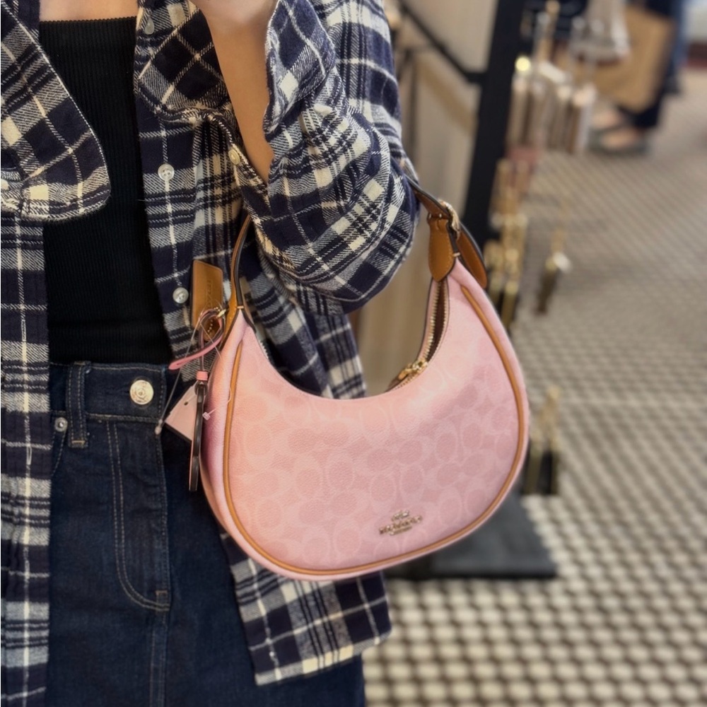 Coach Emily Shoulder Bag in Signature Canvas with Charms in powder pink - Picture 4 of 7